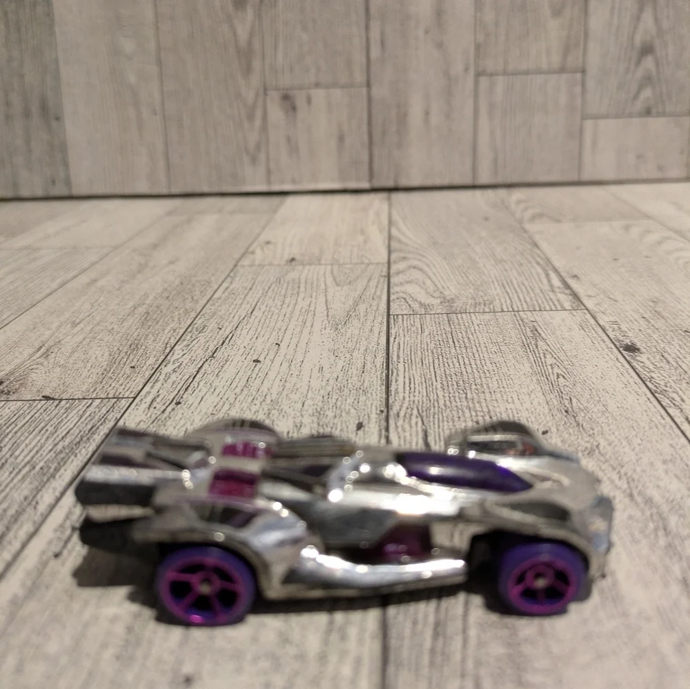 hot Wheels Shiny Silver & Purple Die-Cast Racing Car Toy - Kids Vehicle